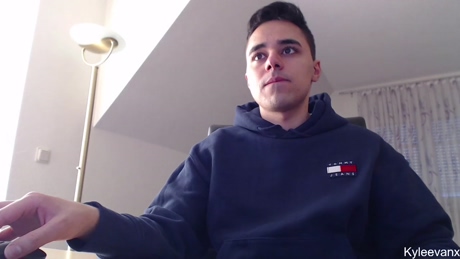 kyleevanx  11-03-2022 video oral