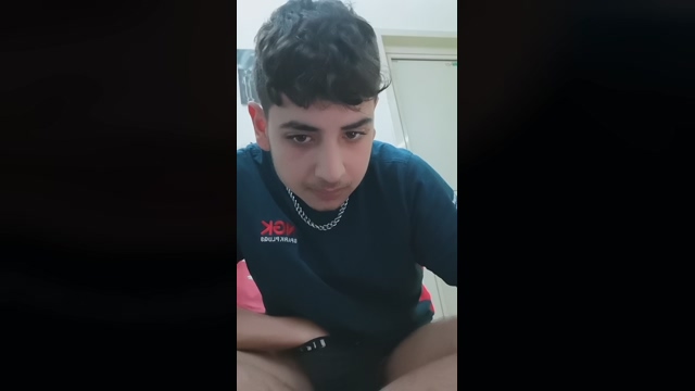 Roma22100  13-03-2022 video harddick