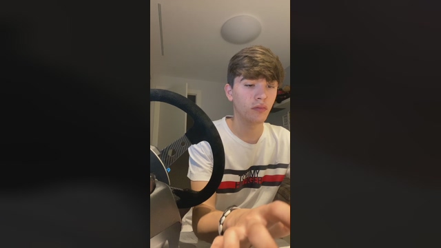 jovencitoguapo3  12-03-2022 video Topless