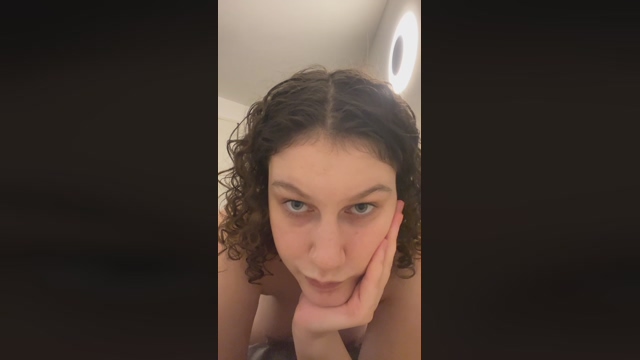 lizziethelovely 12-03-2022 striptease 