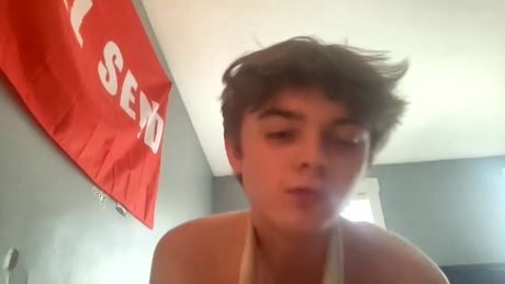 chrishall45  15-03-2022 video fuckme