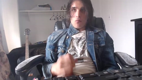 amateurmasterbater  17-03-2022 video fuckface