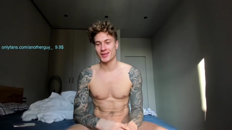 anotherguyonyourscreen  18-03-2022 video handsome