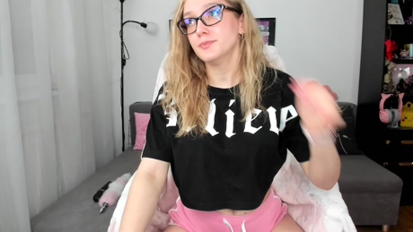 LunaNicole 21-03-2022 striptease 