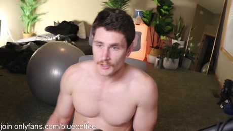 bluecoffee  22-03-2022 video Pretty