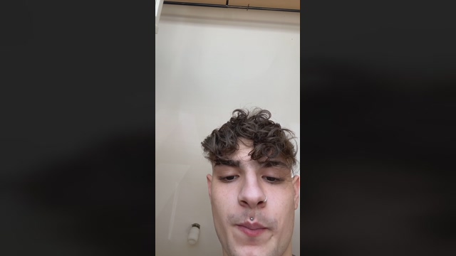 simone429  23-03-2022 video bigballs