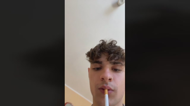 simone429  23-03-2022 video sexyfeet