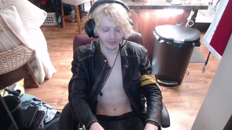 d3ofol  25-03-2022 video kiss