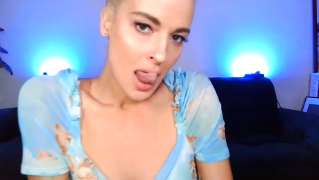 LauraDesiree 26-03-2022 Topless 