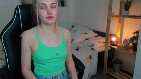 fionawesome  26-03-2022 tits Females
