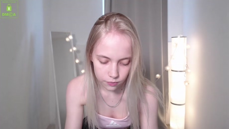 appr0ved 29-03-2022 striptease 