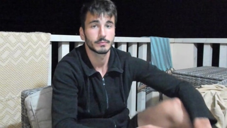 justhorny7772  28-03-2022 video bigballs