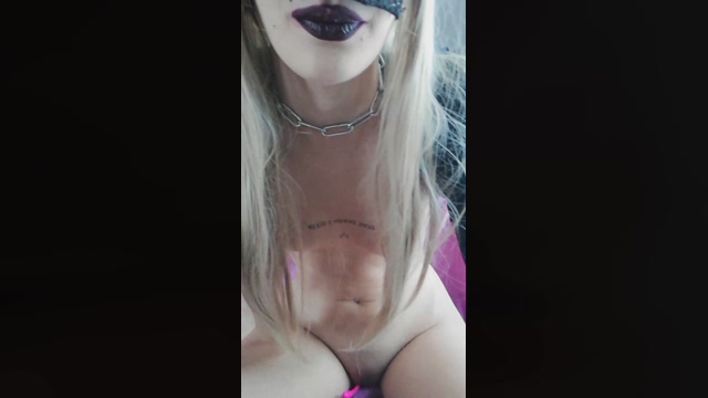 AnnaCaputo 30-03-2022 Topless 
