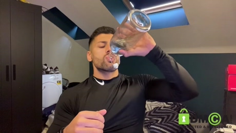 rogan1604  30-03-2022 video sweet