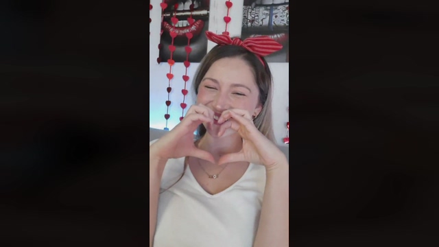 BruunaLove_ 01-04-2022 Topless 