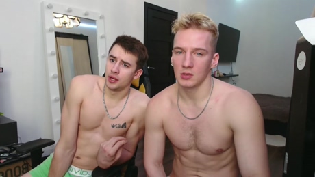 all_inn  31-03-2022 video kissing