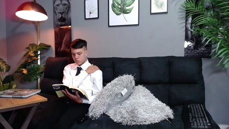 blessmyneighbor  01-04-2022 Recorded Video kissing