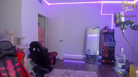 thejohnnystone  01-04-2022 video suck