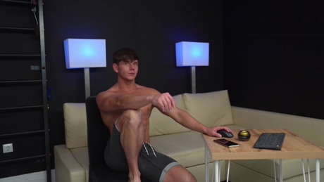 khokhol1999  04-04-2022 video play