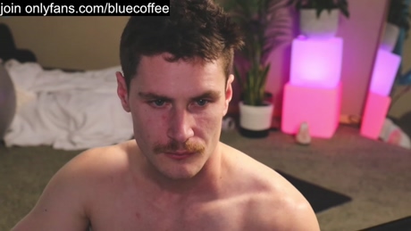 bluecoffee  05-04-2022 video blowjob