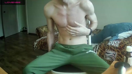 trone41  05-04-2022 video jerkoff