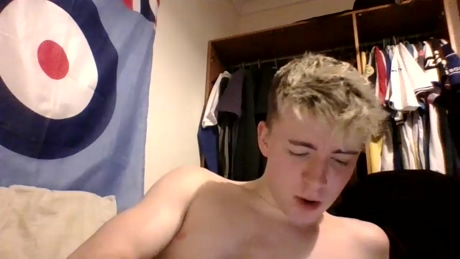 ozzypho3nix04  07-04-2022 video fingers