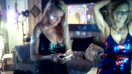 hotlantamilf411  09-04-2022 kiss Couples