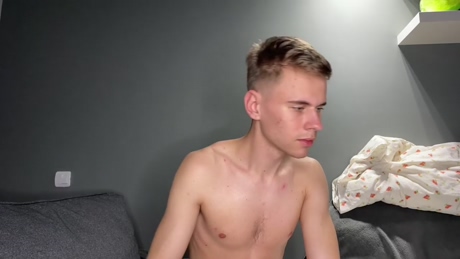 charles_steel  09-04-2022 video bicurious