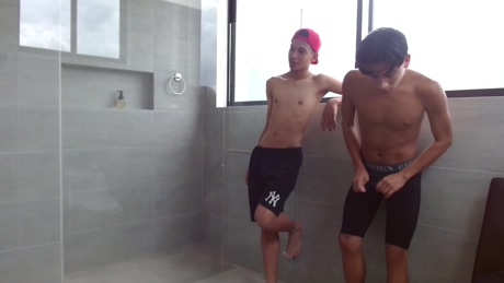 ibiza_sun  09-04-2022 video kissing