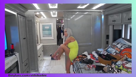 rvlifebarbie 10-04-2022 hot 