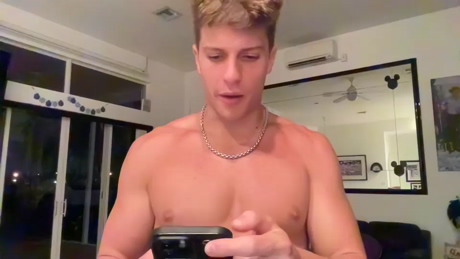 aestheticking13  12-04-2022 video yummy