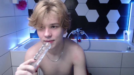 lillariss  12-04-2022 video Video