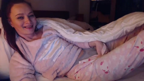 andrasweetie  13-04-2022 tits Females