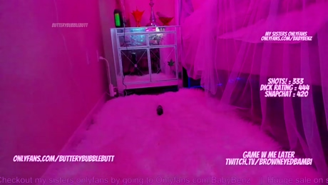 butterybubblebutt  14-04-2022 kissing Females