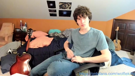 wolfiekitty  13-04-2022 video play