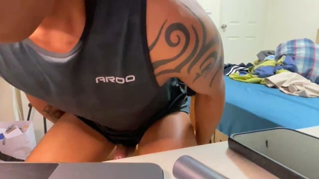 Hunter5925  16-04-2022 video Nude