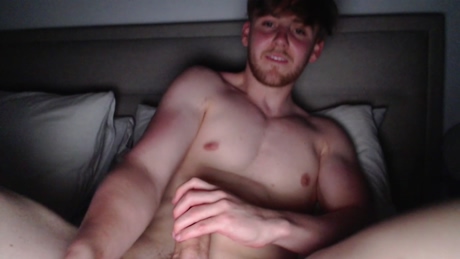 dominantalex182  17-04-2022 video cute