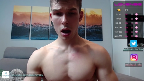 destroy_boy  19-04-2022 video Topless