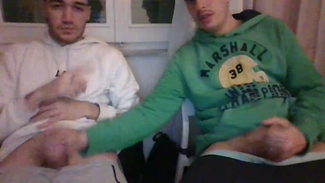 leomicaly  19-04-2022 Recorded Video sweet