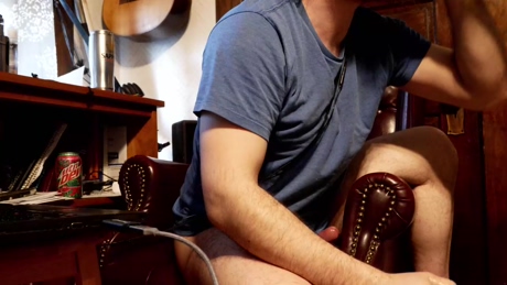 bestaban  21-04-2022 video striptease