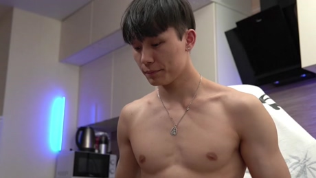 chan_pak  21-04-2022 video kiss