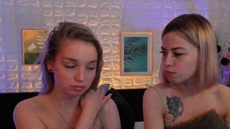 huntertiana  21-04-2022 boobs Couples