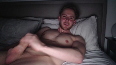 dominantalex182  21-04-2022 video Topless