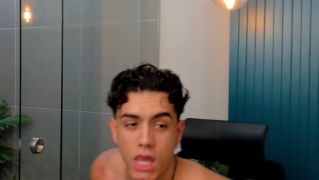 noha_miler  22-04-2022 video show