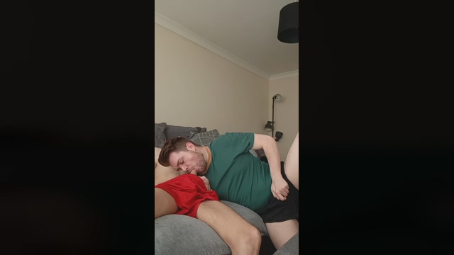 TwoTwinkHusband  22-04-2022 Recorded Video blowjob