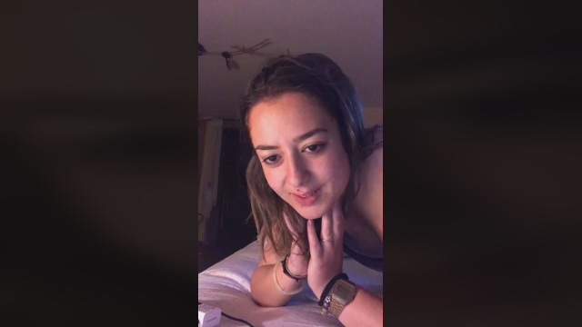giulian_sexy 23-04-2022 sucktits 