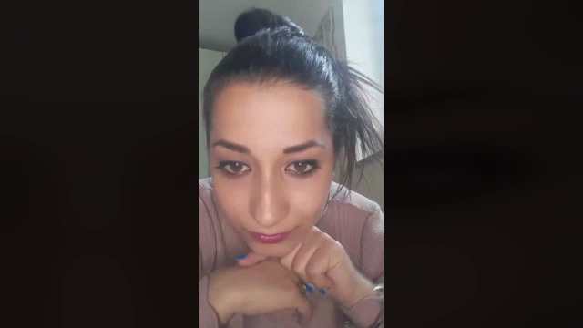 noemi94 25-04-2022 sucktits 