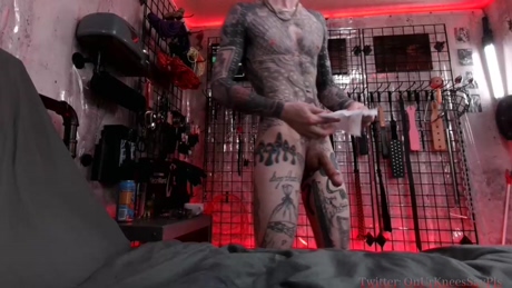 tattedtrevorsmith  25-04-2022 video Pretty