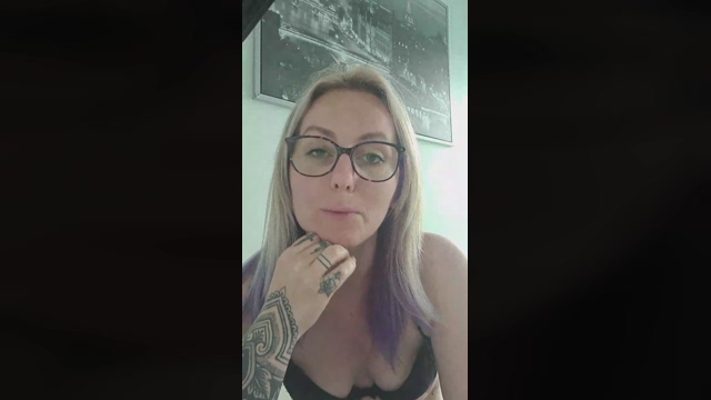 Candymom 26-04-2022 deepthroa 