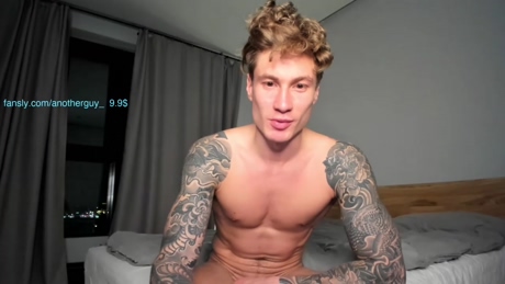 anotherguyonyourscreen  25-04-2022 video toy